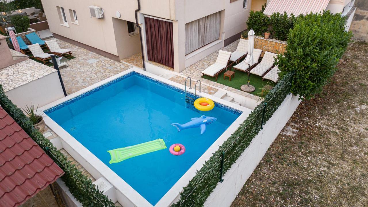 Bruno'S Poolside Apartments - Near Beach Trogir Exterior foto