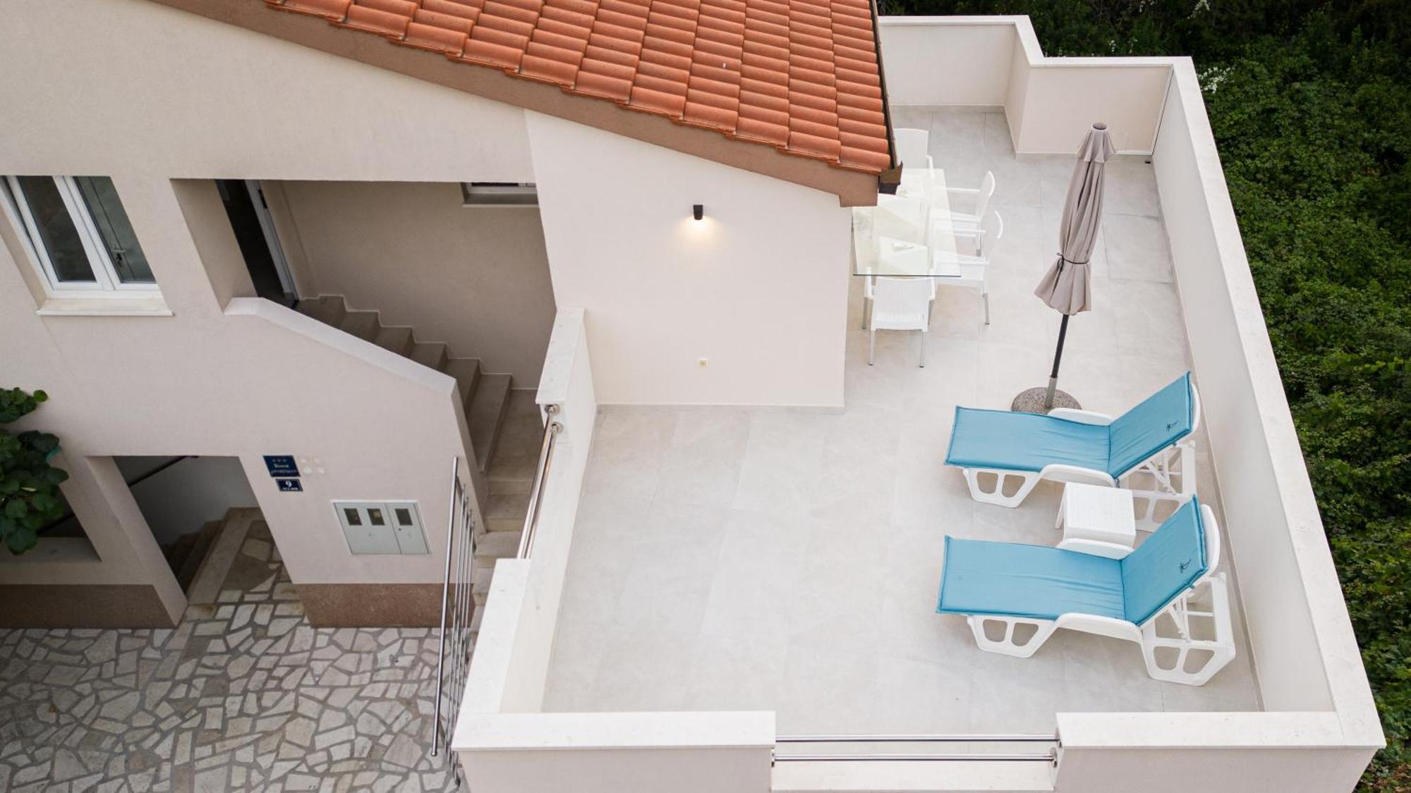 Bruno'S Poolside Apartments - Near Beach Trogir Exterior foto