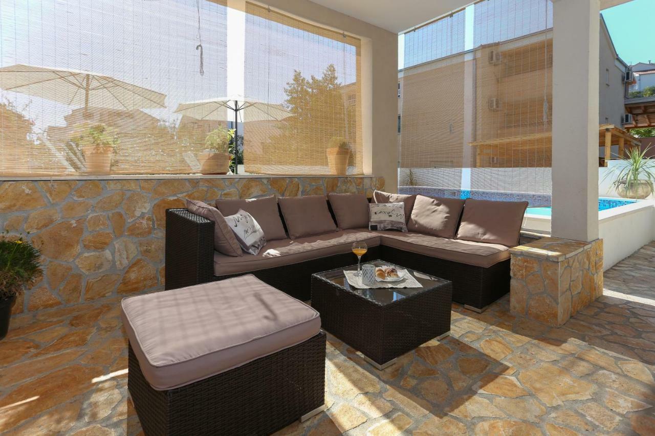 Bruno'S Poolside Apartments - Near Beach Trogir Exterior foto